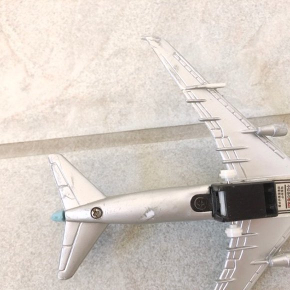 Vintage Korean Airplane Model - Picture 4 of 9